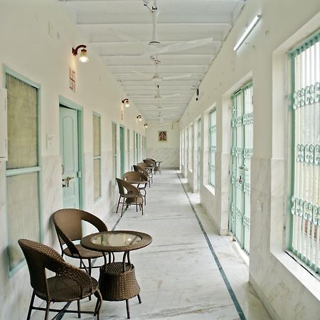 Shree Krishna Bhakti Ashram Hotel Vrindāvan Eksteriør billede