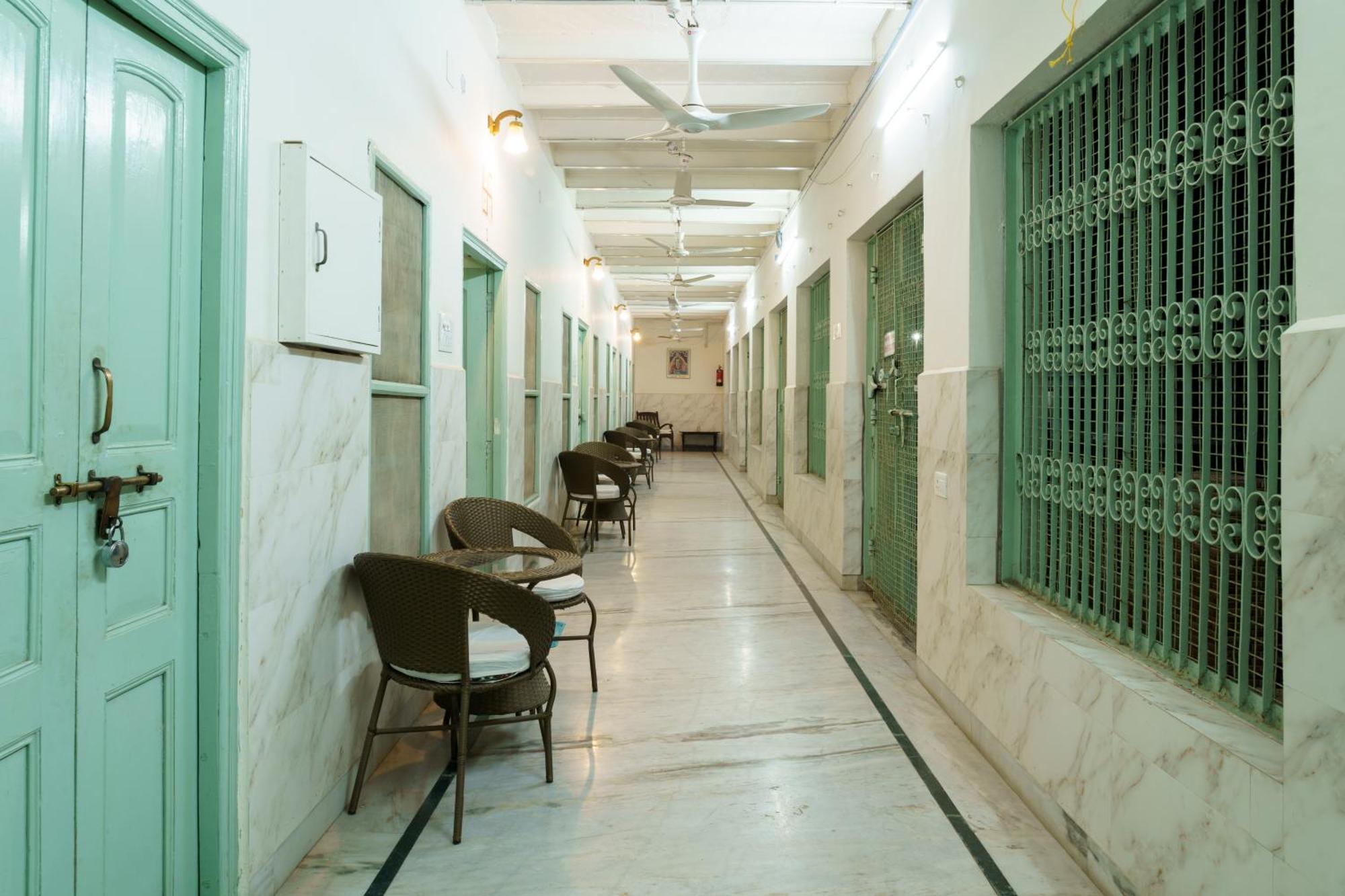 Shree Krishna Bhakti Ashram Hotel Vrindāvan Eksteriør billede