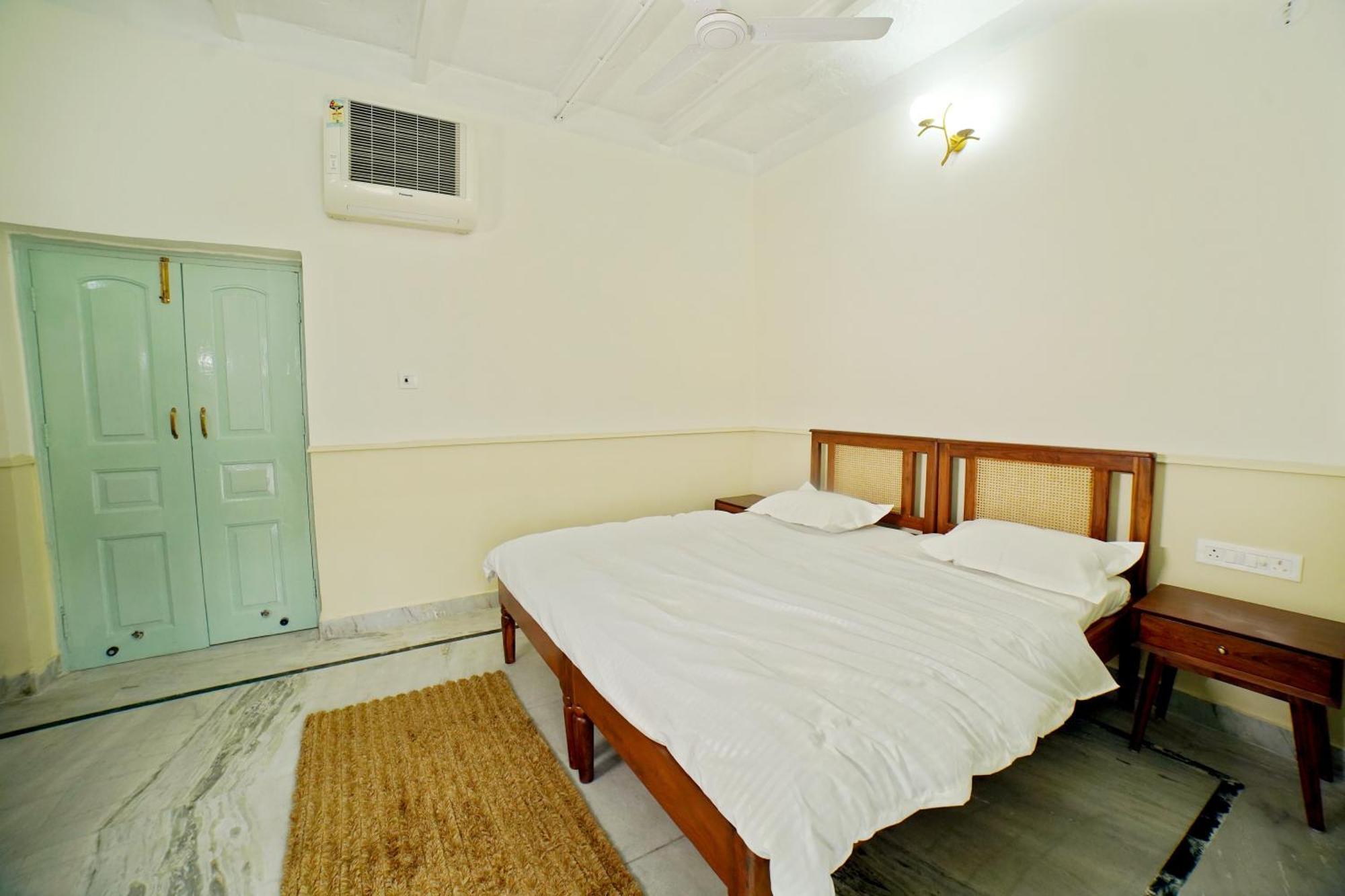 Shree Krishna Bhakti Ashram Hotel Vrindāvan Eksteriør billede