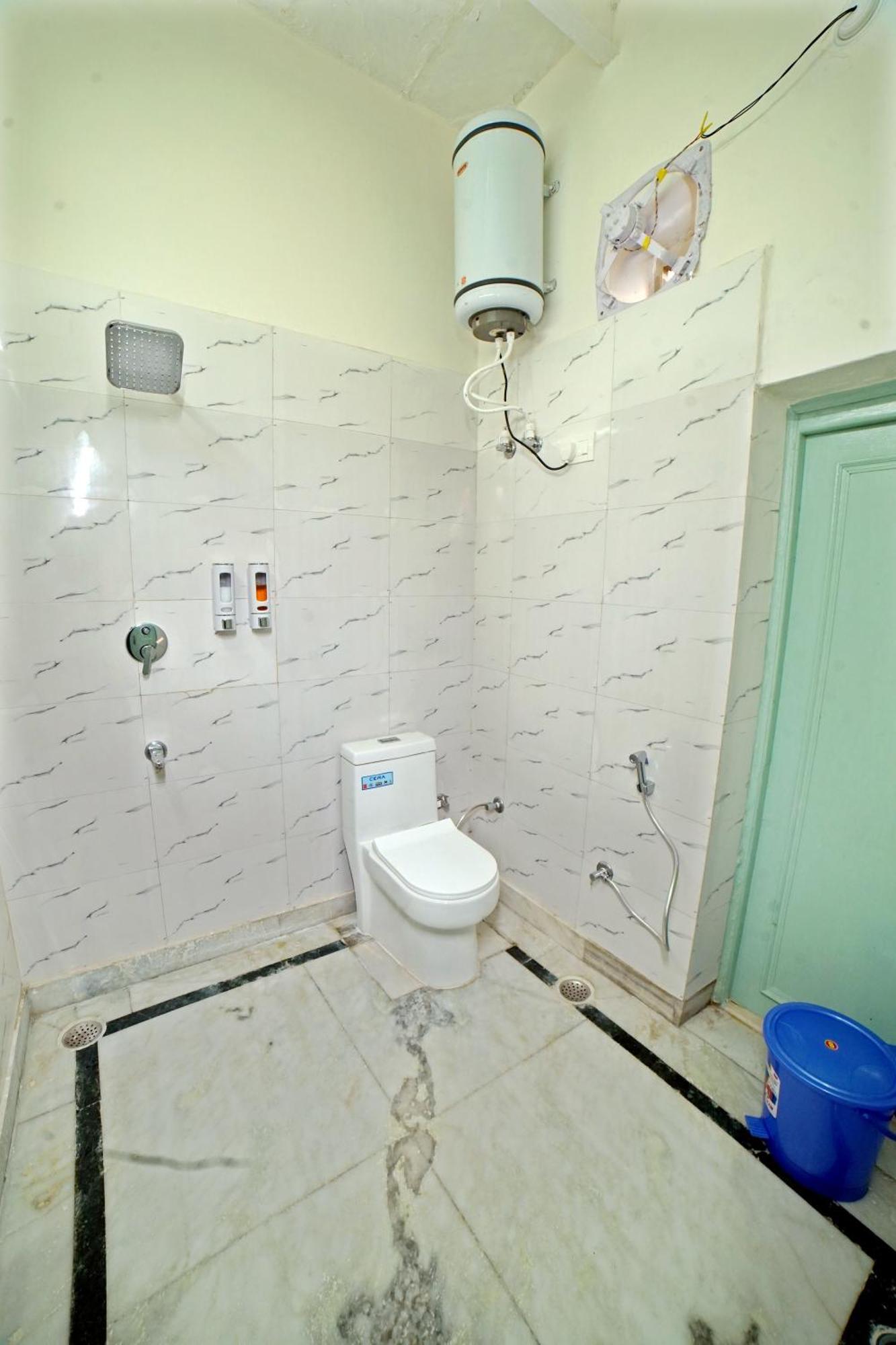 Shree Krishna Bhakti Ashram Hotel Vrindāvan Eksteriør billede