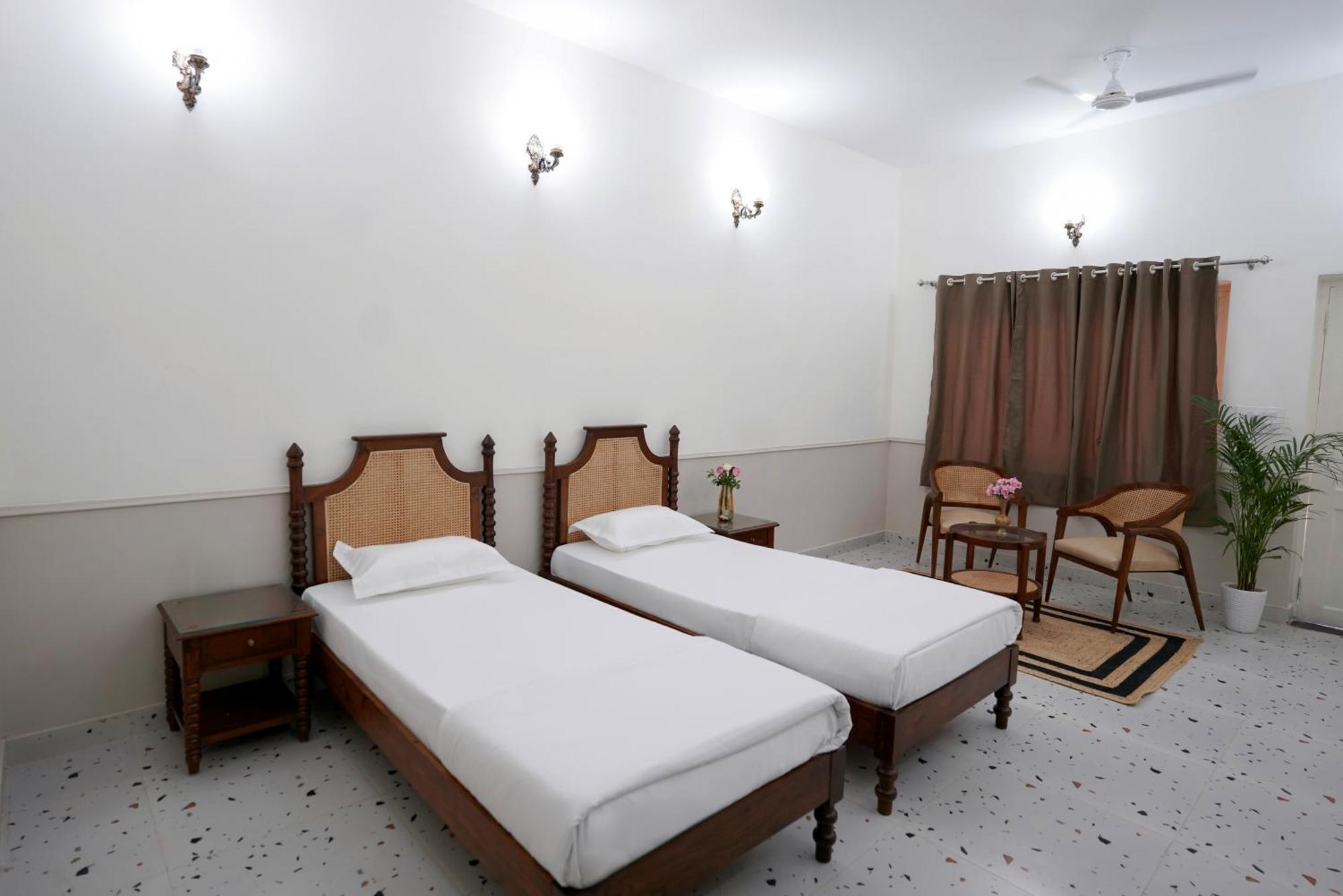 Shree Krishna Bhakti Ashram Hotel Vrindāvan Eksteriør billede